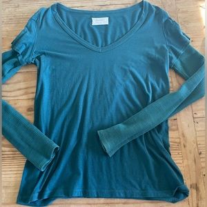 Women’s long sleeve 2-in-1 tee